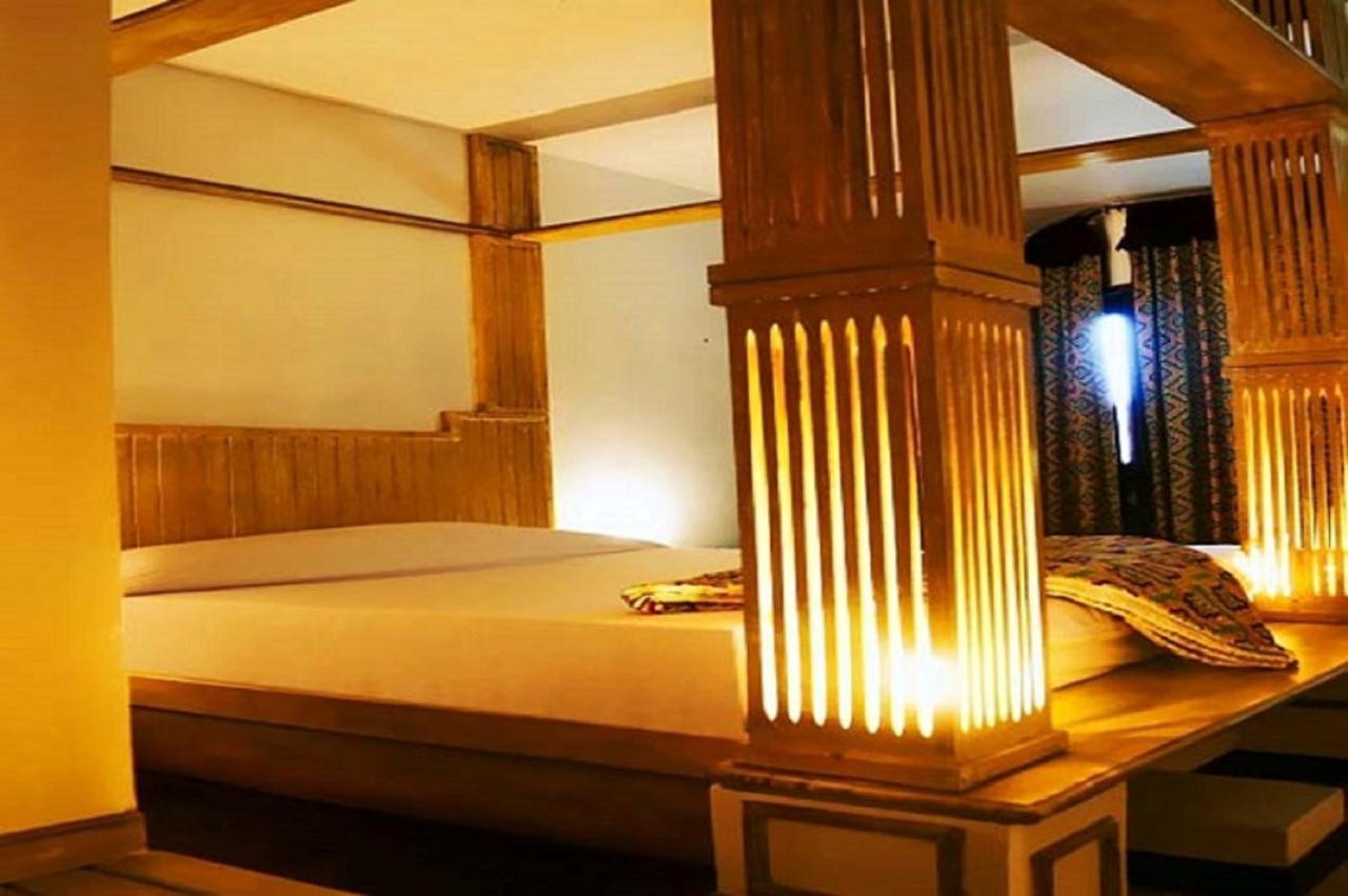 Hotel Etoile Du Sud Grand-Bassam Eksteriør billede